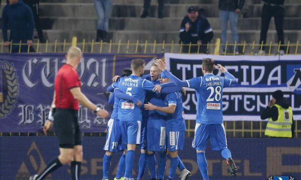Левски с успех във Варна в мач с пет гола и червен картон