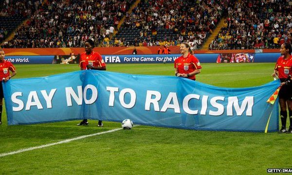 В британския футбол се увеличава дискриминацията