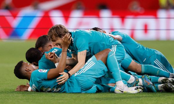 Реал Мадрид изоставаше с два гола, но обърна Севиля (видео)