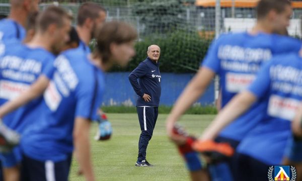 Левски официално се раздели с Роси, представят новия треньор в края на месеца