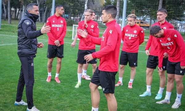 Янев награди играчите на ЦСКА с малка почивка