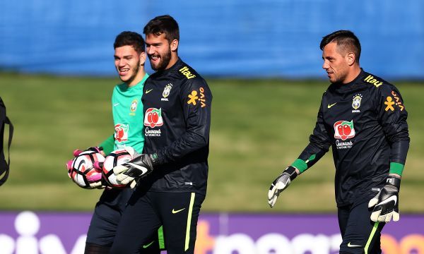 Едерсон: Съперничеството ни с Алисон е само на терена