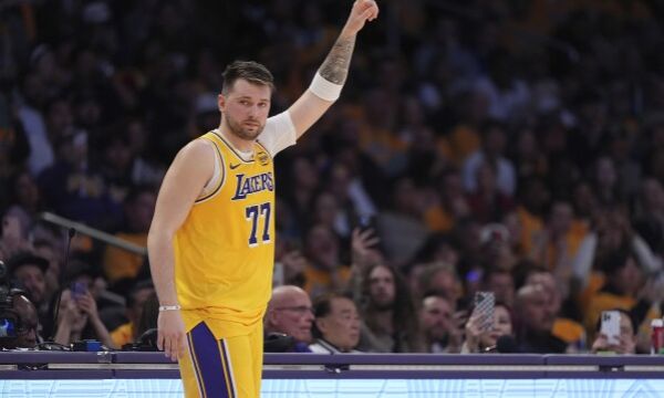 Лейкърс продължи с Дончич