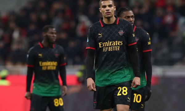 Арсенал и Тотнъм се интересуват от защитник на Милан