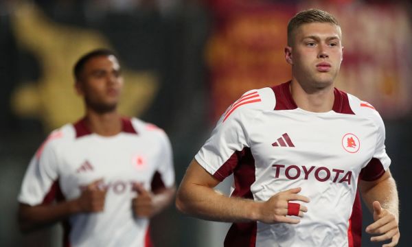 Рома обмисля раздяла с двама 