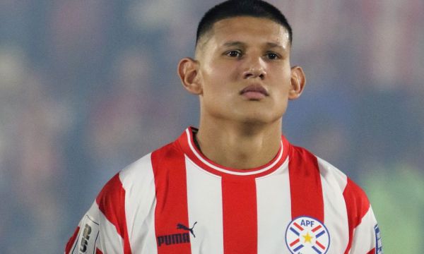 Парагвай прекърши  Перу в Лима