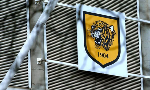 Съсобственик на клуб е заподозрян в малтретиране на футболистки 