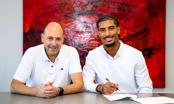 Байер обяви трансфера на френски защитник 