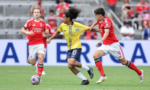 Бенфика размаза Оукланд