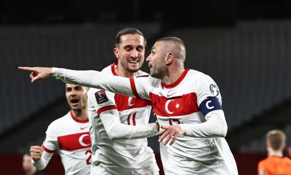 Турция стартира със страхотна победа над Нидерландия (видео)