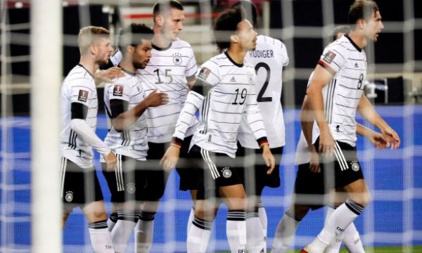 Германия не допусна никаква изненада срещу Исландия