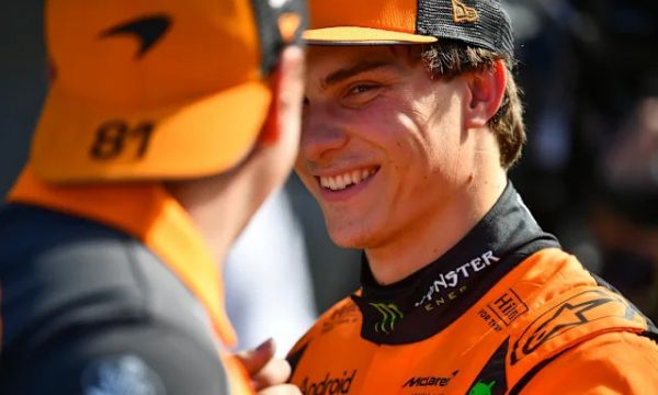 Пиастри с безапелационна победа на Зандвоорт, Верстапен втори