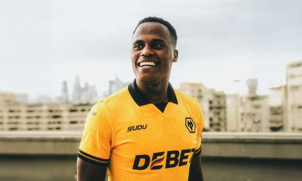 Уулвс привлече колумбийски нападател