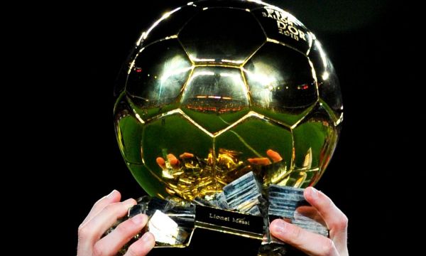 Започна церемонията по връчването на „Златната топка“ за 2025 г.