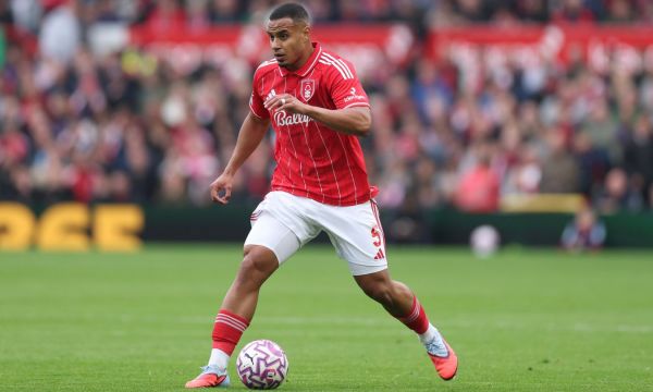 Челси и Арсенал се интересуват от защитник на Нотингам Форест