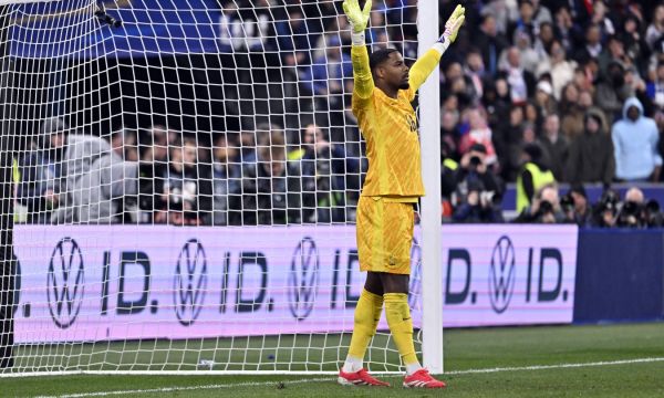 Челси и Байерн се интересуват от Майнян 