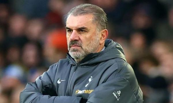 Постекоглу: Играем си с огъня, като не привличаме никого