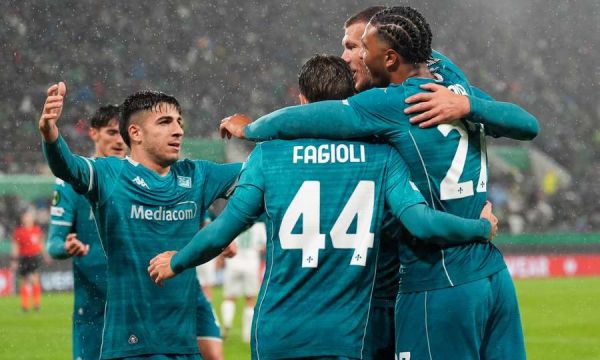 Фиорентина продължава без грешка в ЛК, АЕК вкараха 6 гола на Митко Евтимов