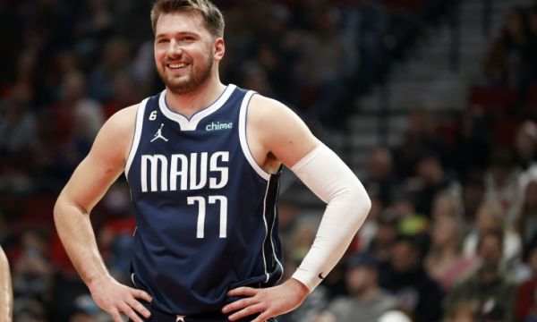 Далас и Лейкърс ще направят сензационен обмен между Дейвис и Дончич