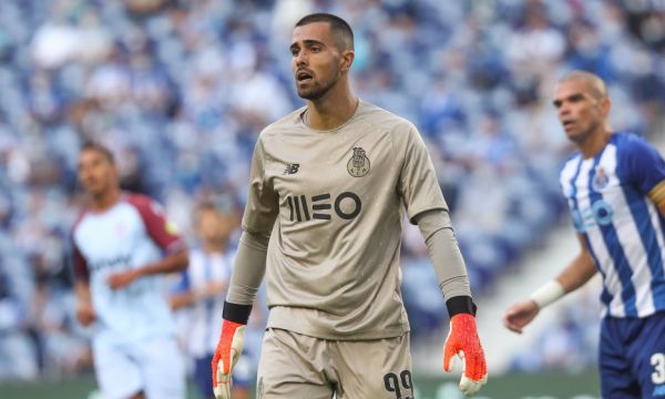 Ман Юнайтед следи Диого Коща 