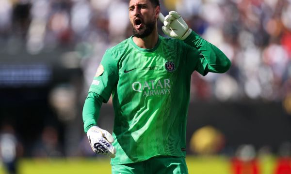 Донарума тренира с играчите на ПСЖ