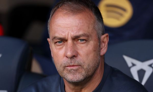 Нараства несигурността на Флик в Барселона 