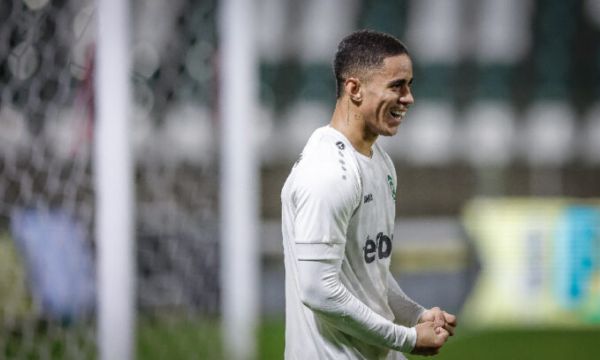 Палмейрас поглежда към крило на Лудогорец