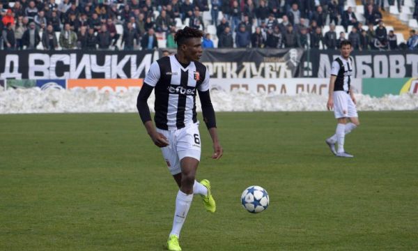 Защитник на Локо Пловдив няма да играе на Световното
