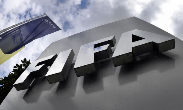 ФИФА наказа сериозно пловдивските Ботев и Локо