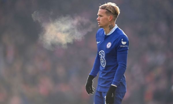 Малко вероятно е Мудрик да се завърне скоро