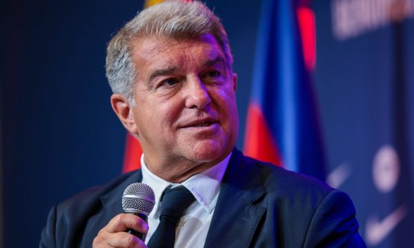 Барса поиска от УЕФА да отложи първия домакински мач от ШЛ