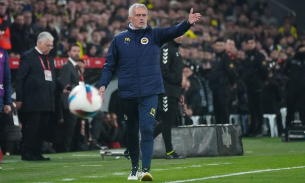 Фенербахче уволни Моуриньо 