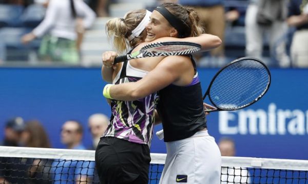 Соболенко и Мертенс с триумф при двойките на Australian Open