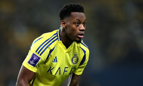 Дюран ще продължи кариерата си във Фенербахче