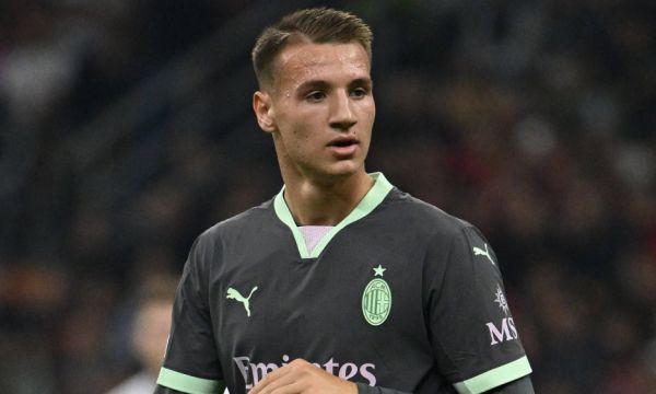 Камарда премина от Милан в Лече