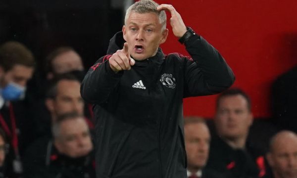 Следващите три мача ще определят съдбата на Оле