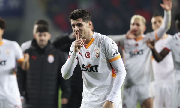 Галатасарай се раздели с Мората