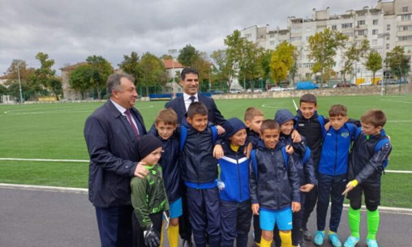 Президентът на БФС Георги Иванов откри реновиран стадион в Шумен