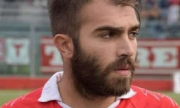 Футболист почина по време на мач в памет на брат си