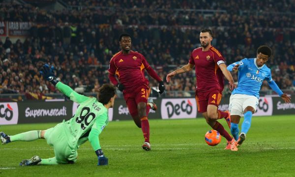 Наполи победи Рома на „Олимпико“ 