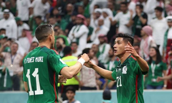 Гол на Раул Хименес изпрати Мексико на финала на Златната купа на КОНКАКАФ