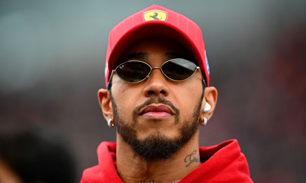 Хамилтън коментира слуховете за уволнение на Васьор