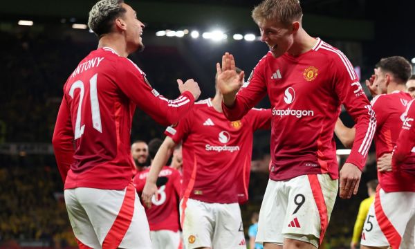 Съобщиха на Хьойлунд, че трябва да напусне