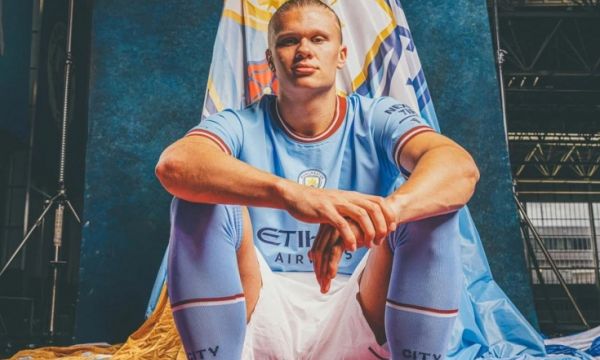 Холанд: Бих поверил живота си на Балотели 