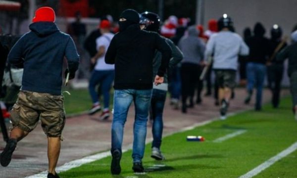 Фенове на Олимпиакос нападнаха фенове на Байерн в Младежката Лига на УЕФА