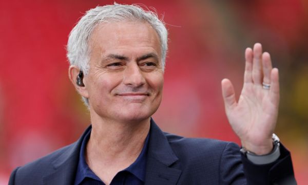 Глобиха Порто за обиди към Моуриньо 