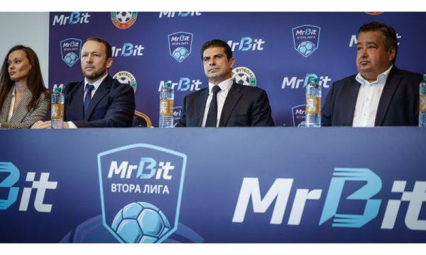 Гонзо: Много футболисти бяха на платен туризъм