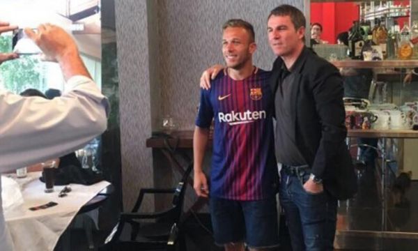 Барселона обяви за трансфера на Артур