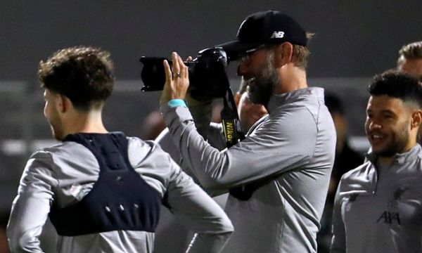 Клоп: Не се виждам мажоретка