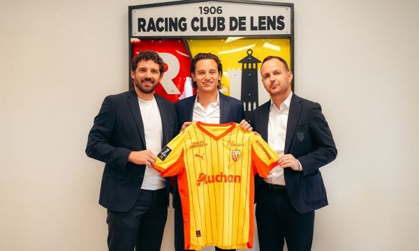 Ланс обяви трансфера на Товен